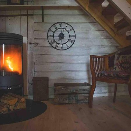 Romantic Spa Villa With Fireplace By The Lake Stjarnsund Dış mekan fotoğraf