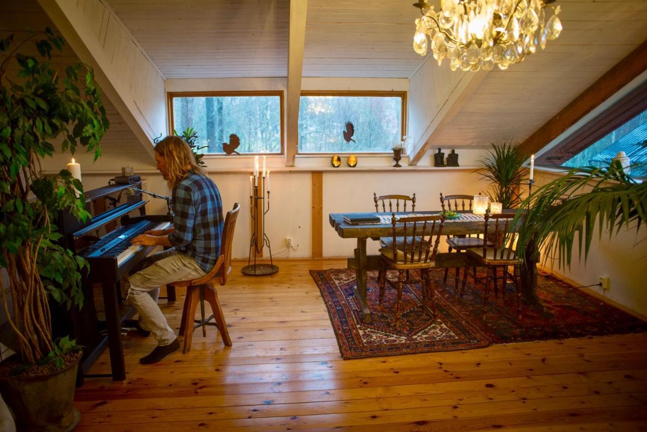 Romantic Spa Villa With Fireplace By The Lake Stjarnsund Dış mekan fotoğraf