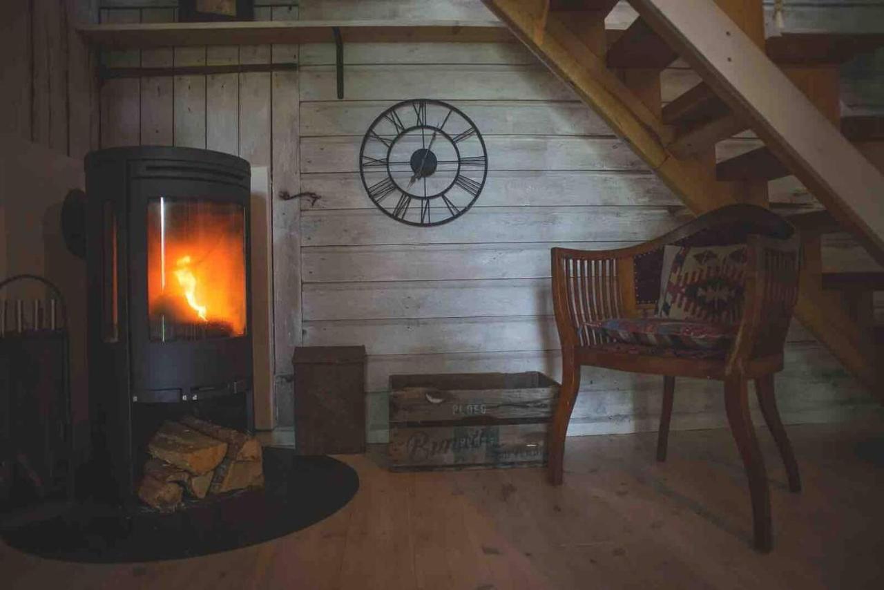 Romantic Spa Villa With Fireplace By The Lake Stjarnsund Dış mekan fotoğraf