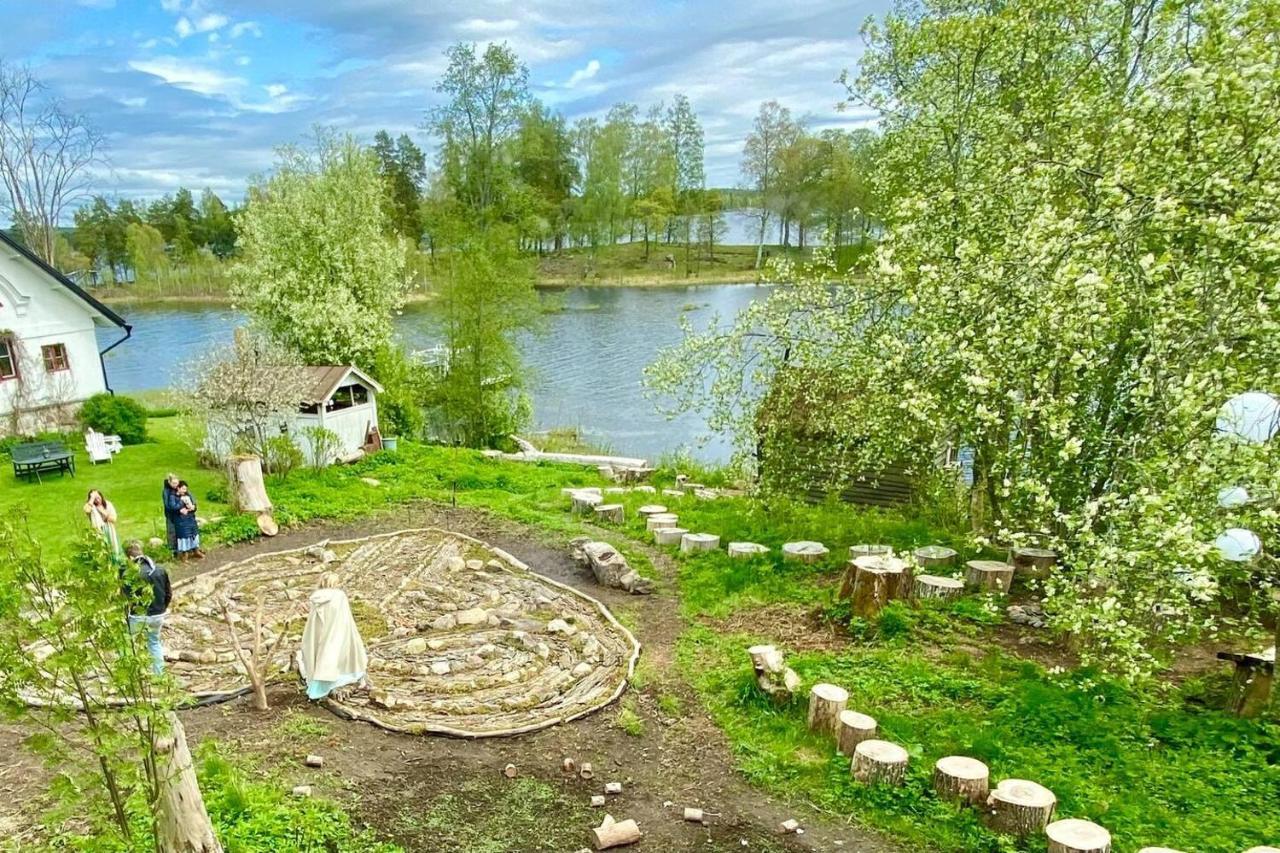 Romantic Spa Villa With Fireplace By The Lake Stjarnsund Dış mekan fotoğraf